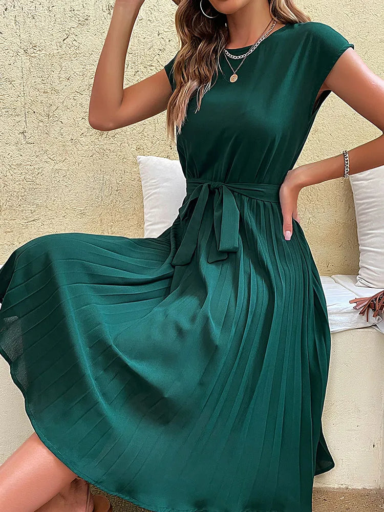 Women's Woven Round Neck Elegant Pleated Dress
