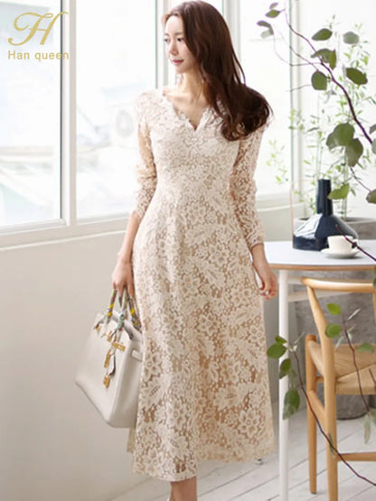 H Han Queen A-Line Lace Dress