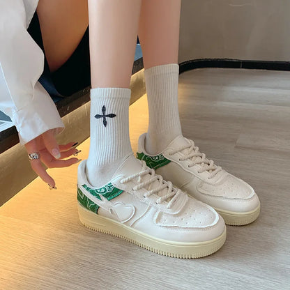 Trendy and Simple Hong Kong Style Men's Sneakers